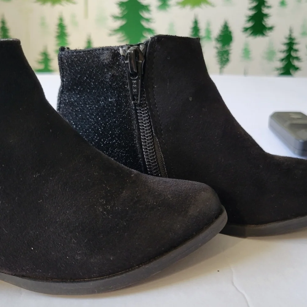 Old Navy Girls Glitter Boots.